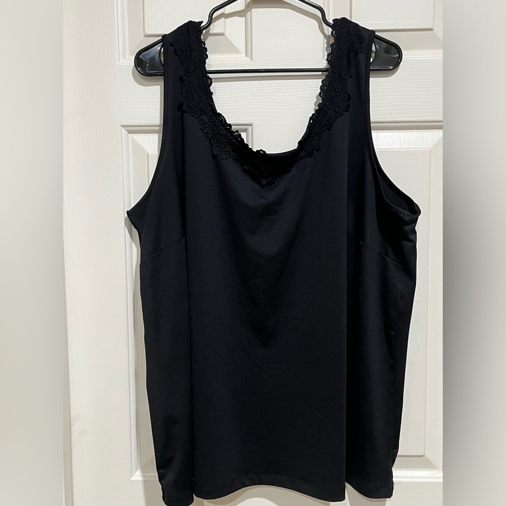 Catherines Black Lace Trim Sleeveless Top CAMISOLE WOMEN SIZE 2X 22/24W